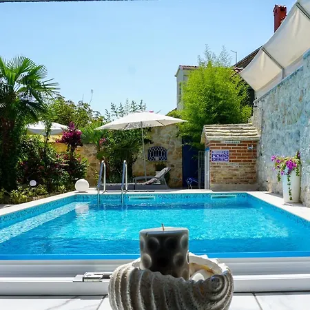 Дом отдыха Vinci 1906 *