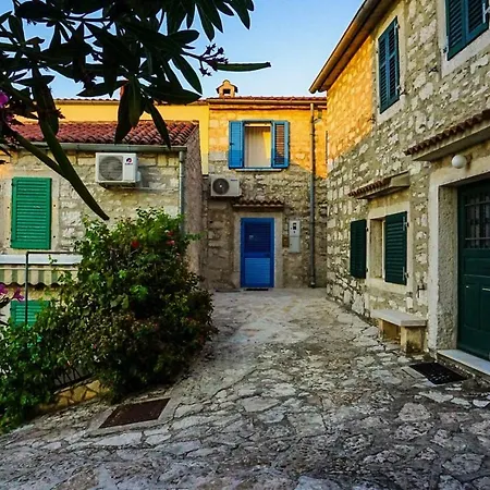 Дом отдыха Vinci 1906 *